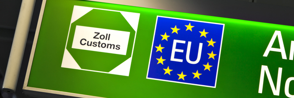 Das Zollschild bei der Einreise in die EU